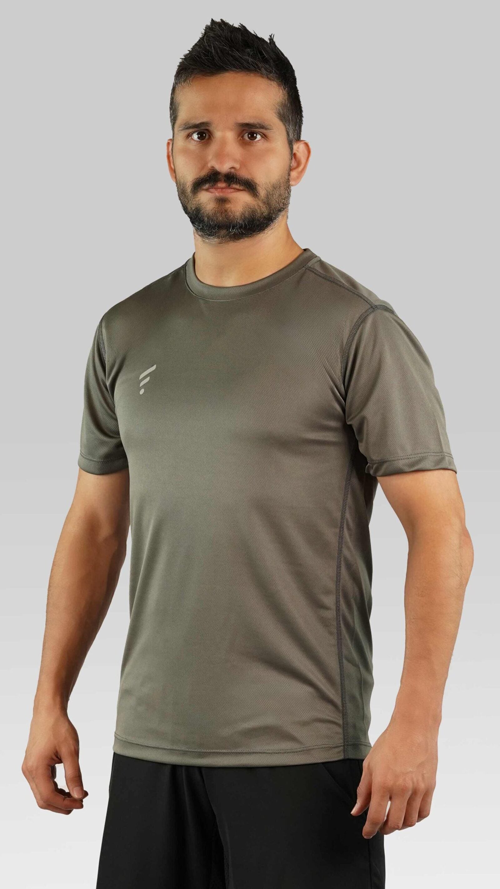 camiseta-running-gris1-min