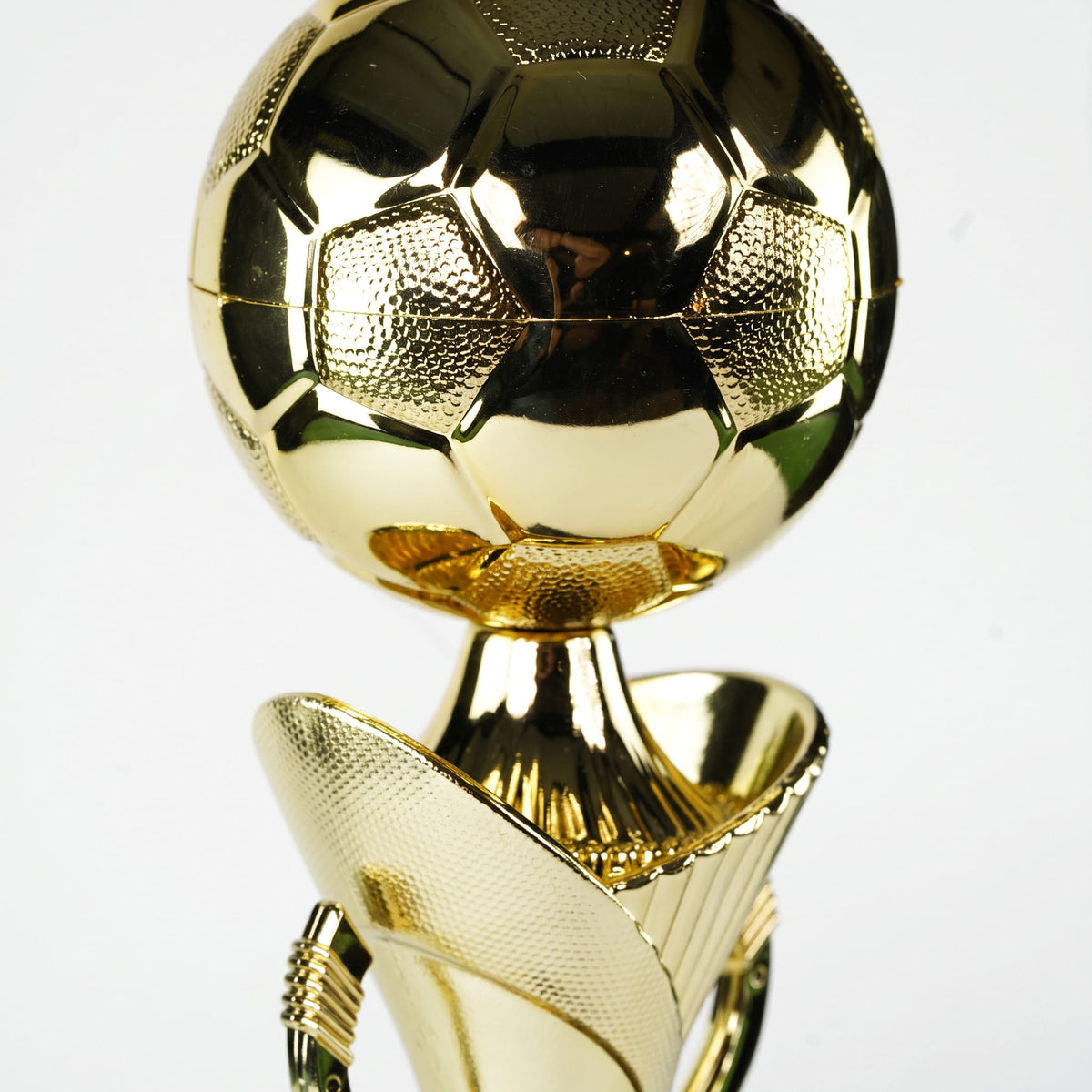 Trofeo estatuilla balón dorado